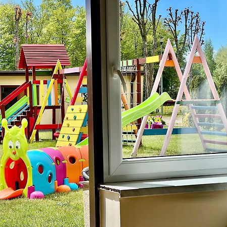 Osrodek Rodzinny "Pod Wydmami" Przy Plazy , Plac Zabaw , Rowery サルビノボ エクステリア 写真