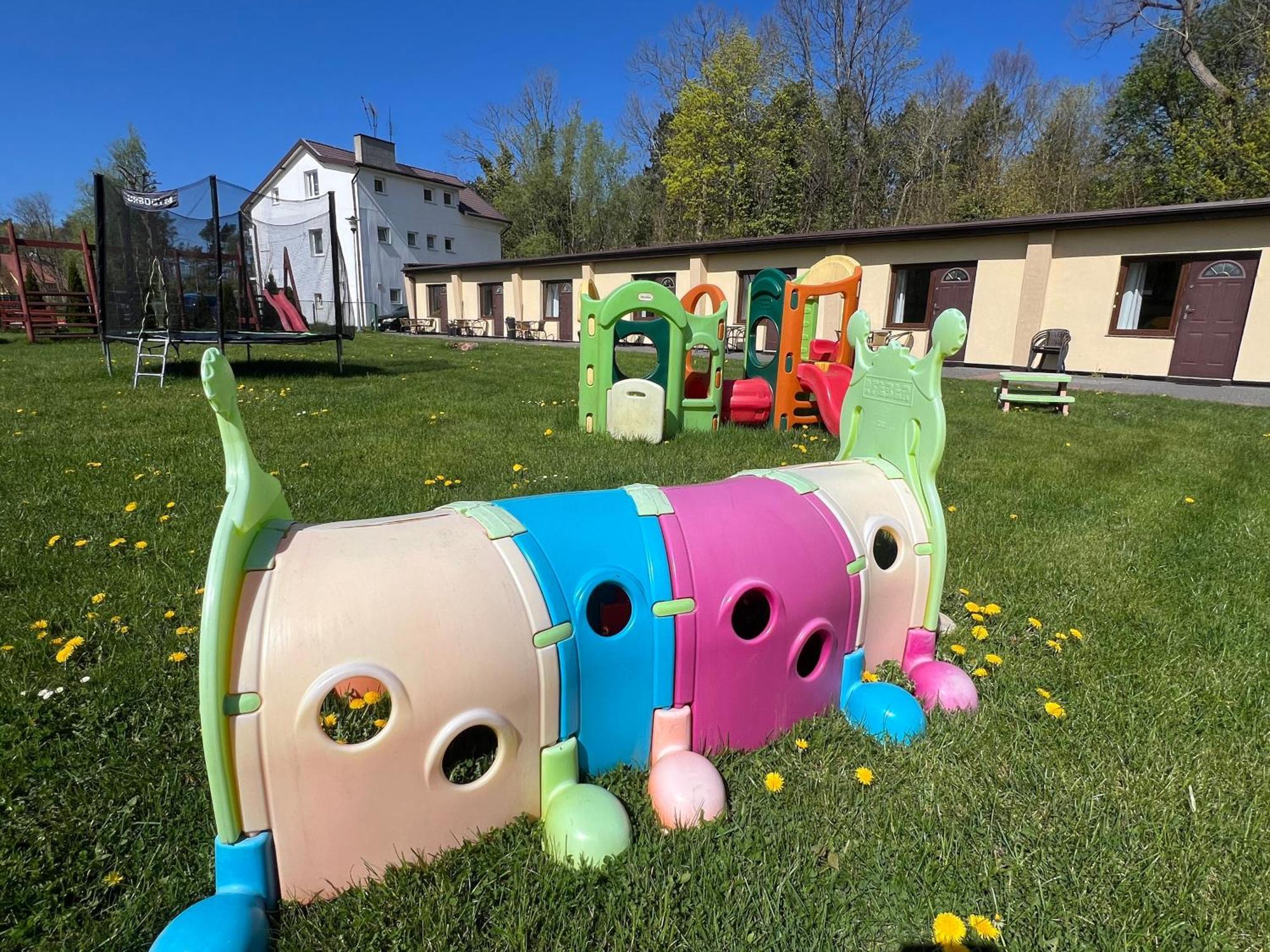 Osrodek Rodzinny "Pod Wydmami" Przy Plazy , Plac Zabaw , Rowery サルビノボ エクステリア 写真