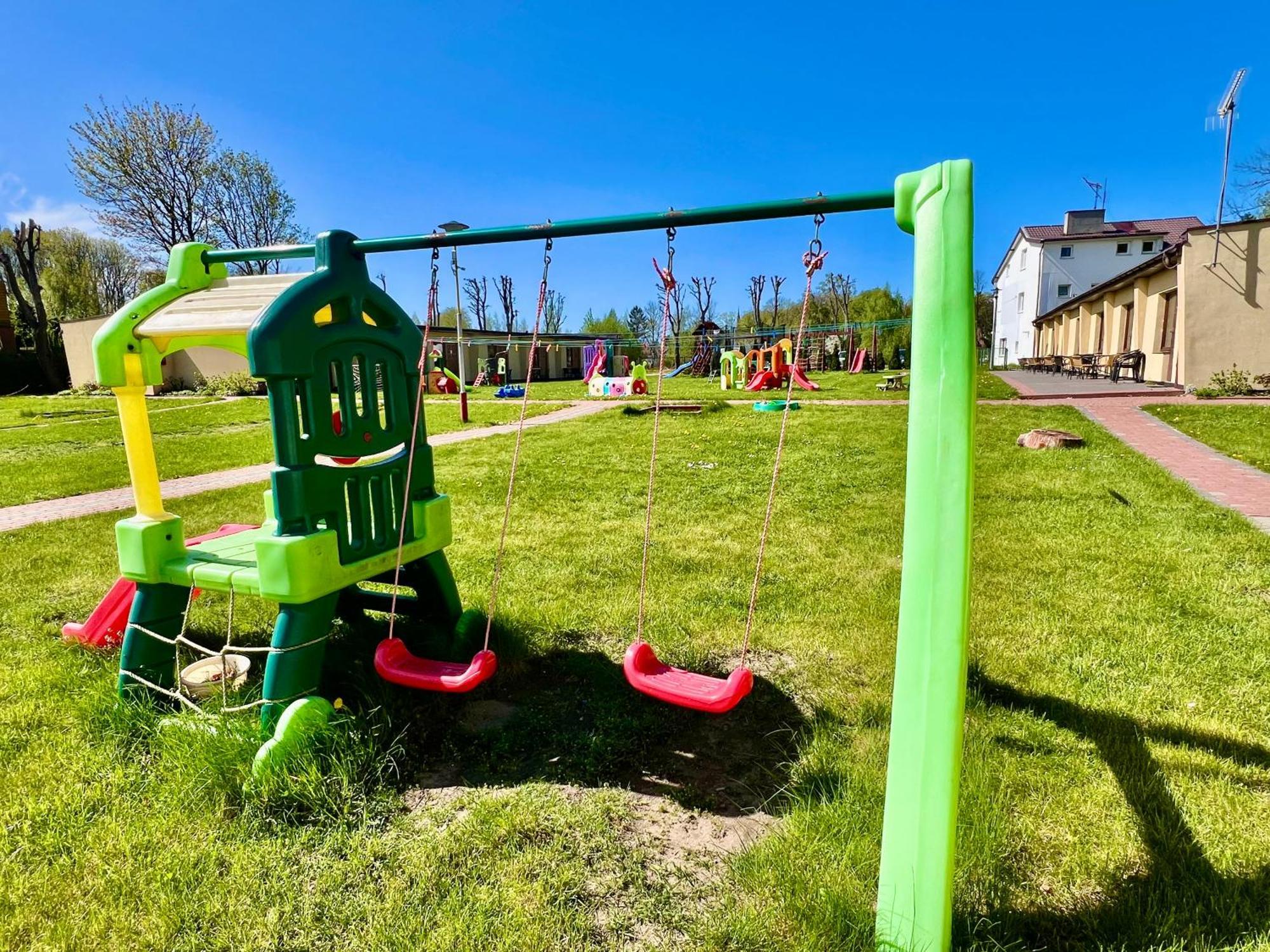 Osrodek Rodzinny "Pod Wydmami" Przy Plazy , Plac Zabaw , Rowery サルビノボ エクステリア 写真