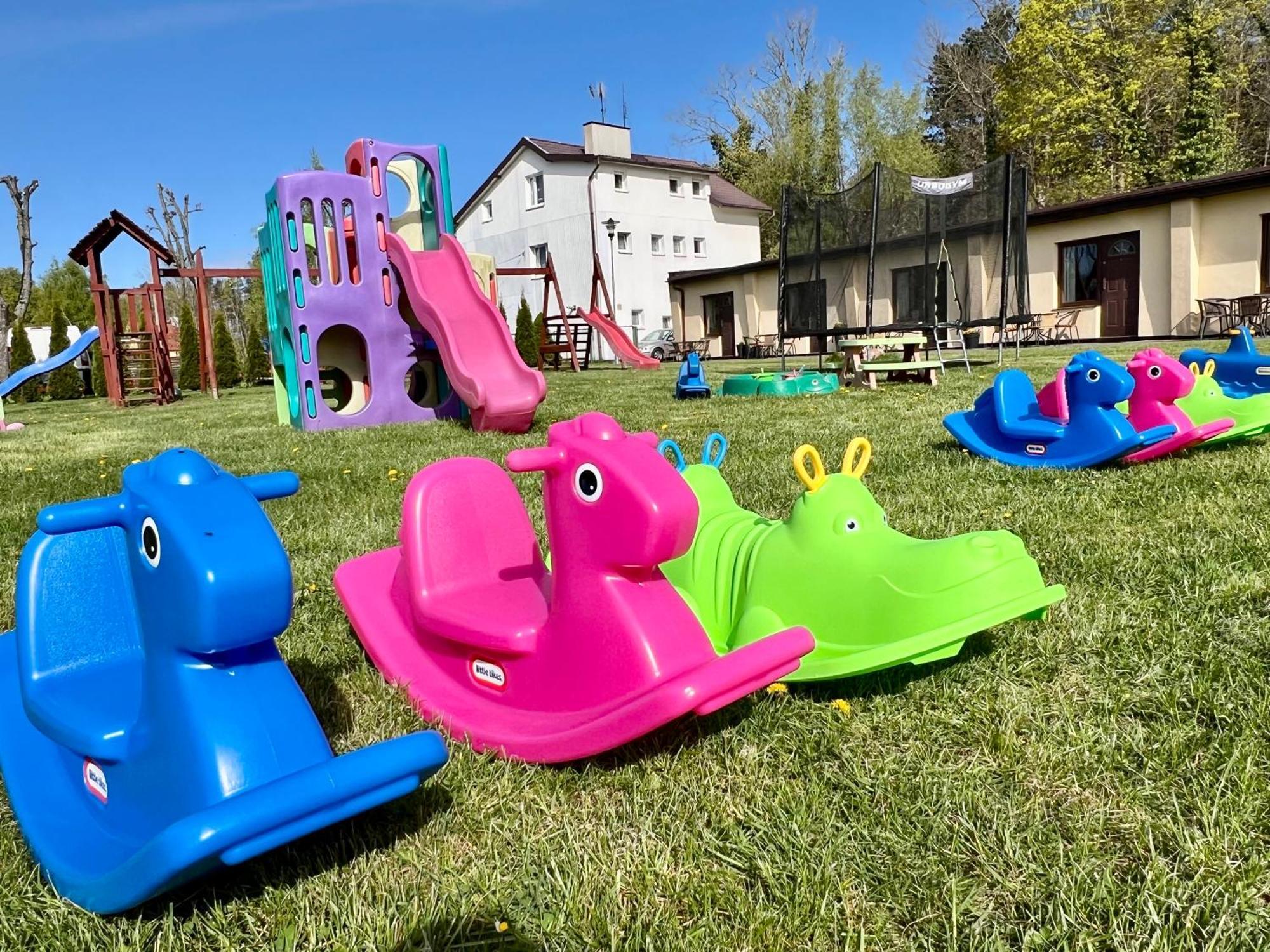 Osrodek Rodzinny "Pod Wydmami" Przy Plazy , Plac Zabaw , Rowery サルビノボ エクステリア 写真