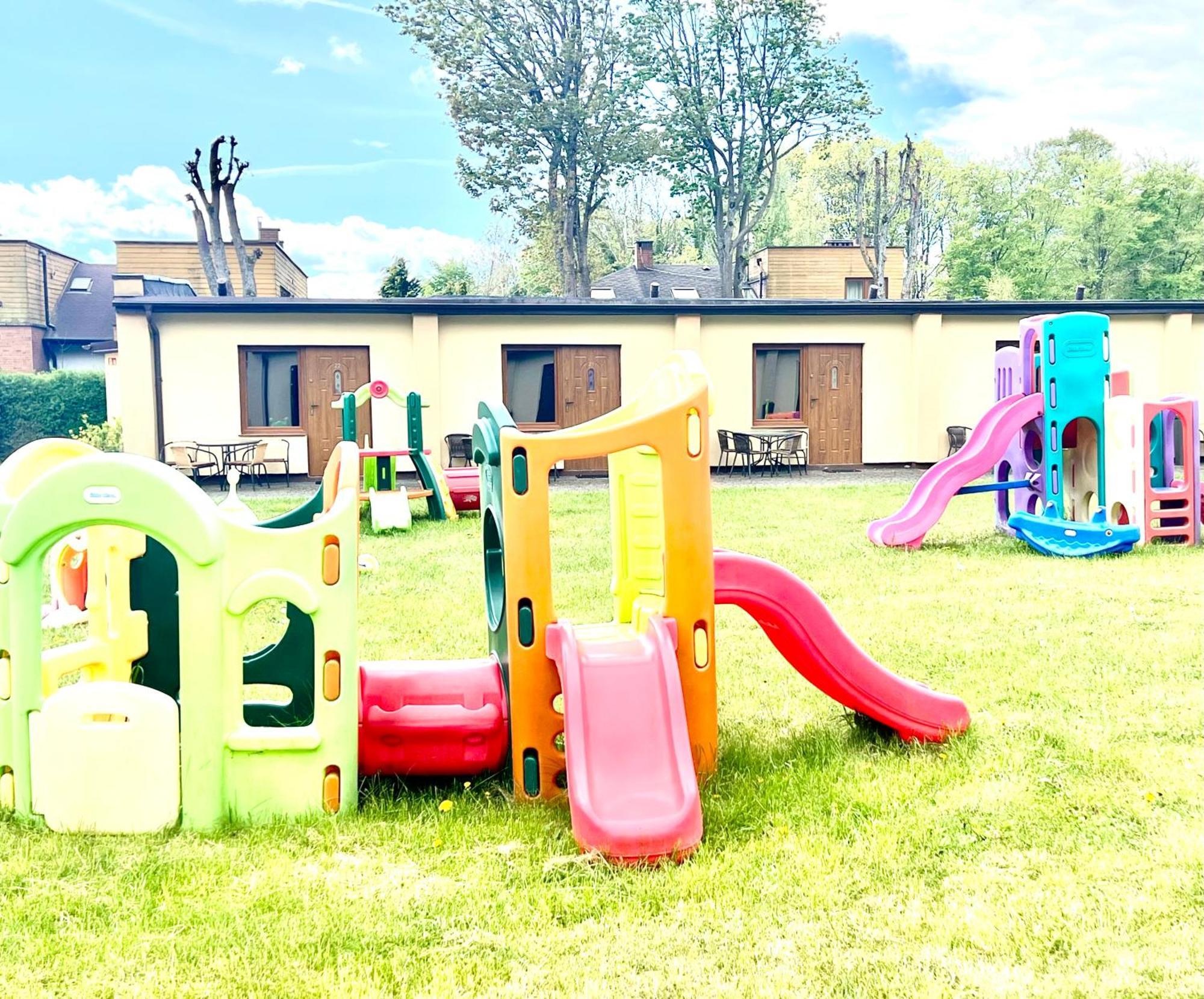 Osrodek Rodzinny "Pod Wydmami" Przy Plazy , Plac Zabaw , Rowery サルビノボ エクステリア 写真